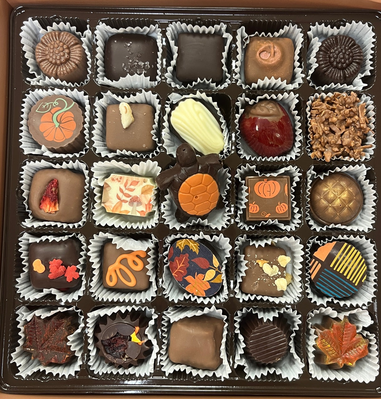 25-Count Assortment – Painted Turtle Chocolatier
